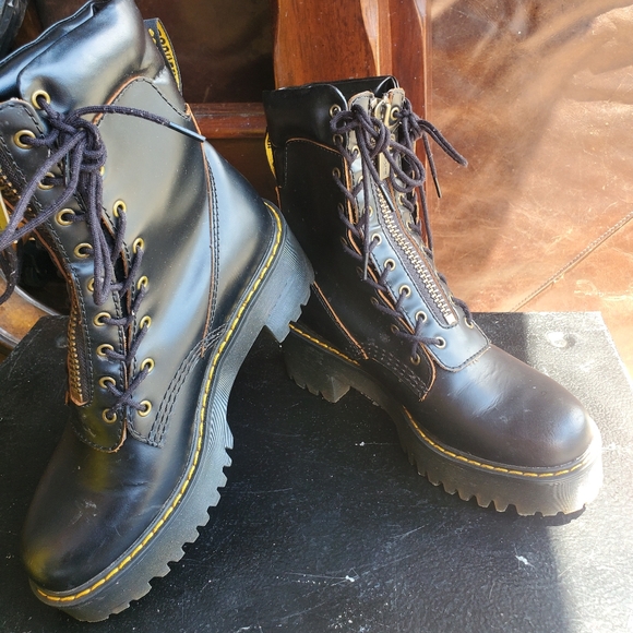 Preowned Boots - Picture 4 of 5